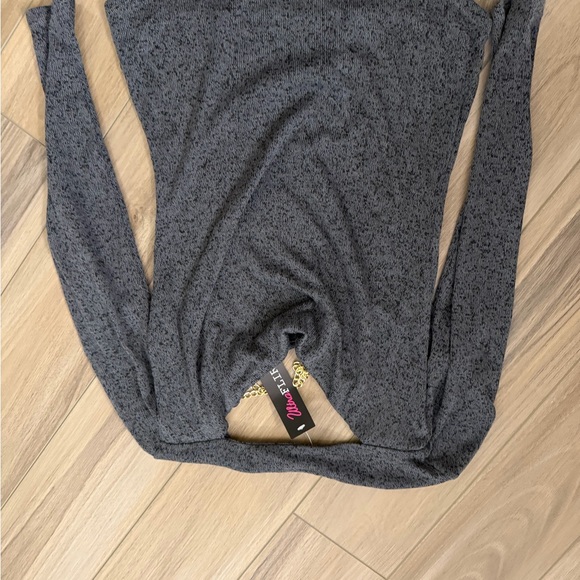 Ultra Flirt Charcoal Long Sleeve Top with Gold Chain Accent - Picture 6 of 6